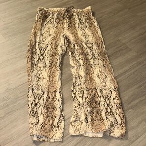 🛍️☀️ 3/$10 Snakeskin Joggers ☀️🛍️